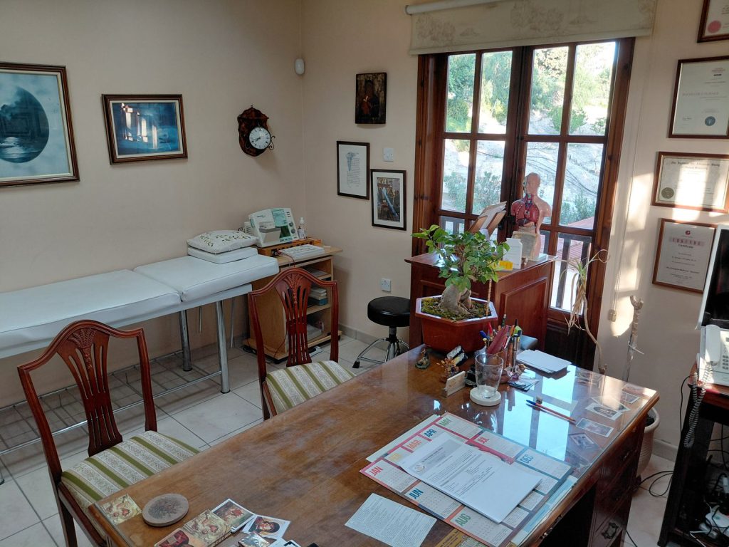 The consulting room at the Da Vinci Centre