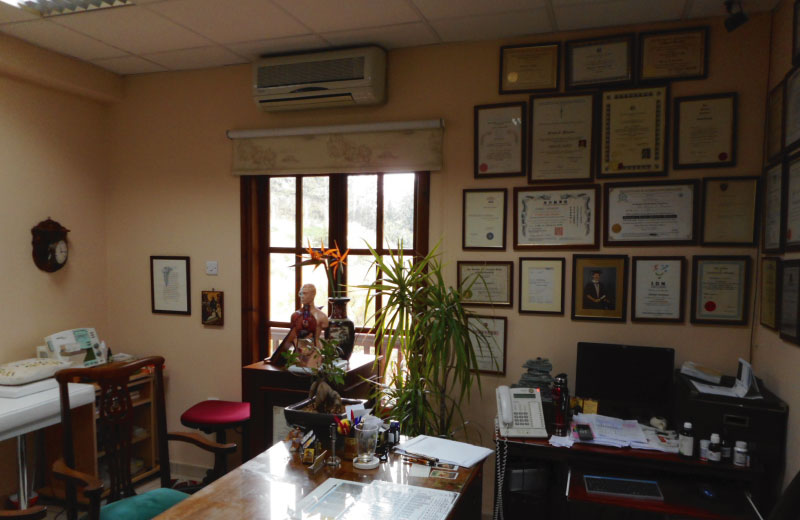 A consulting room at the Da Vinci centre